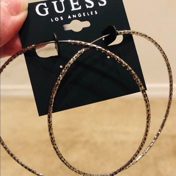 Guess Necklace and Earring set - Picture 3 of 6